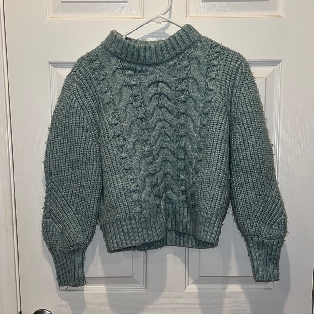 Chunky Knit Cable Sweater - Green